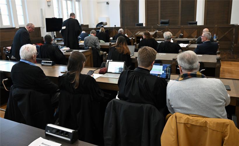 Kurz vor dem Beginn des fünften Verhandlungstags
