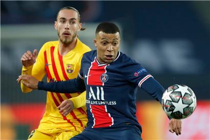 Kylian Mbappé brachte Paris in der 31. Minute per Foulelfmeter in Führung
