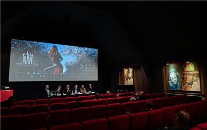 La 12e édition du Luxembourg City Film Festival fut présentée par Duncan Roberts, Claude Bertemes, Sam Tanson, Georges Santer, Lydie Polfer et Guy Daleiden
