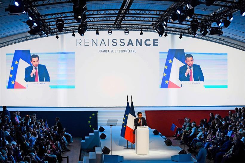 „La République en Marche“ s’est donnée un nouveau nom, „Renaissance“, et un nouveau secrétaire général, Stéphane Séjourné

