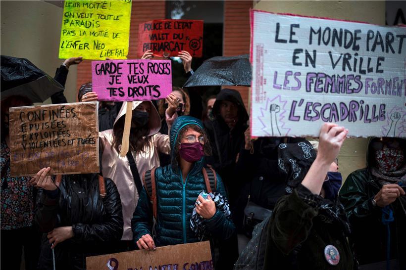 La lutte féministe et le combat pour les mots sont depuis les années 70 étroitement liés
