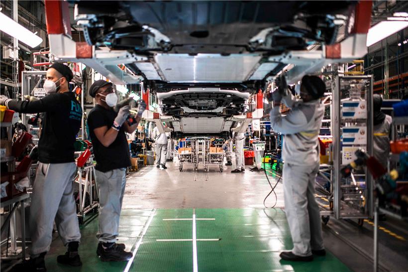 La petite Zoé électrique est montée dans l’usine de Renault à Flins-sur-Seine, le plus grand site de production du constructeur français dans l’Hexagone
