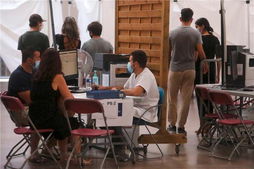 La ruée sur les vaccins se voit aussi dans ce centre de vaccination à Perpignan
