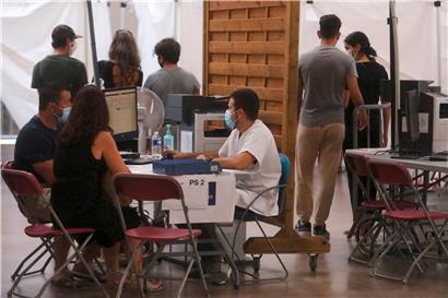 La ruée sur les vaccins se voit aussi dans ce centre de vaccination à Perpignan
