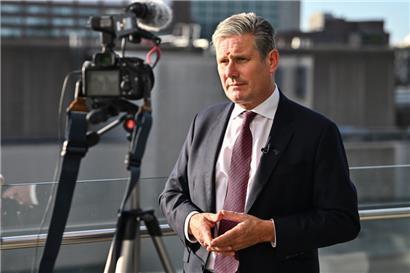 Labour-Chef Keir Starmer ist derzeit viel unterwegs und versucht insbesondere in EU-Staaten die Stimmung gegenüber seinem Land einzufangen
