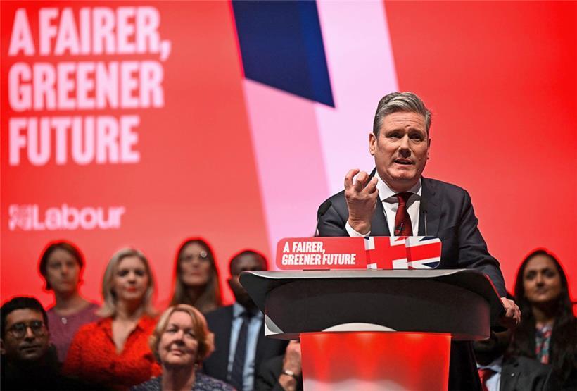 Labour-Chef Keir Starmer würde sich an einer „Politik solider Staatsfinanzen“ orientieren, hätte er die Hausschlüssel zu 10 Downing Street in der Hand
