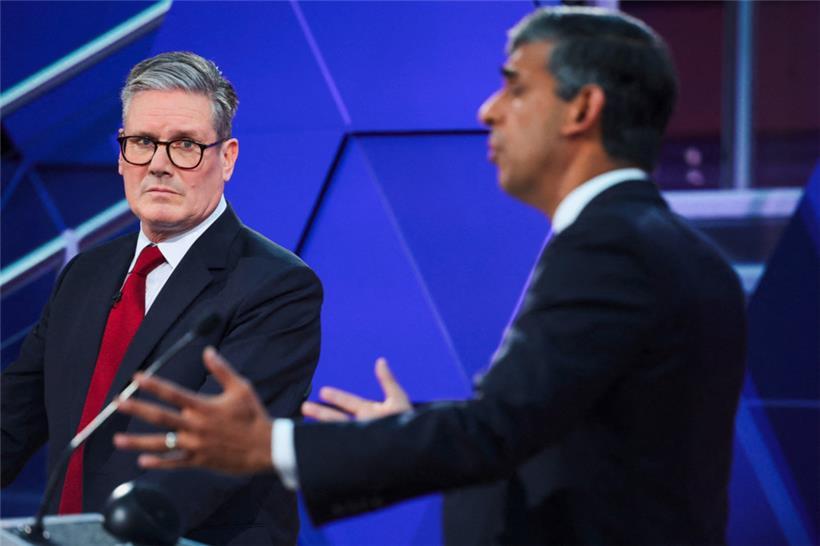Labour-Chef und Herausforderer Keir Starmer (l.) im Rede-Duell mit dem britischen Premier Rishi Sunak an der Universität in Nottingham
