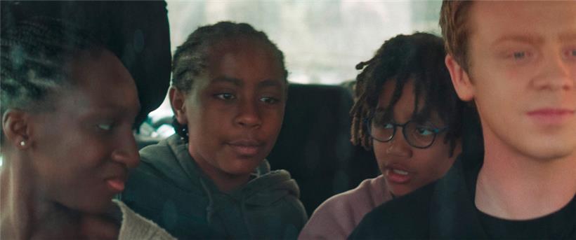 L’acteur luxembourgeois Jules Waringo (d.) joue le nouveau compagnon de Sana (Eye Haïdara, g.)
