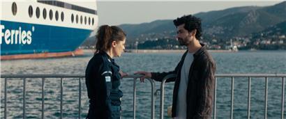 L’amour entre Maria (Marisha Trianafyllidou) et Yussof (Hanna Issa) est un répit éphémère mais bien réel 
