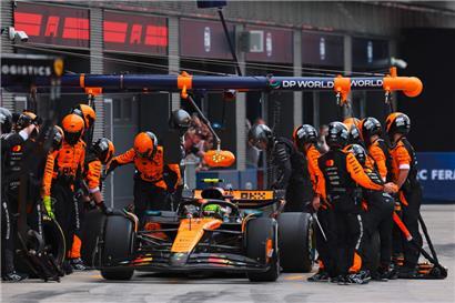 Lando Norris beim Pit-Stop
