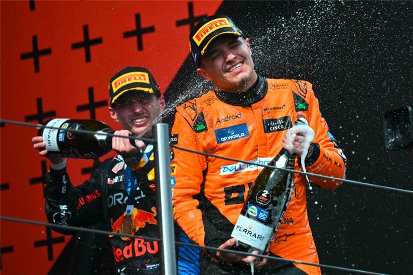 Lando Norris (rechts) und Max Verstappen könnten sich in diesem Jahr weitere Duelle um Grand-Prix-Siege liefern
