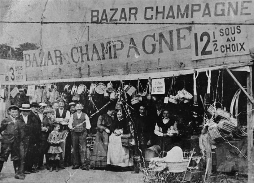 Lange Zeit war die Schueberfouer ein Woll- und Viehmarkt sowie ein gewöhnlicher Markt für Gebrauchsgegenstände, Riesenrad und Achterbahn folgten viel später
