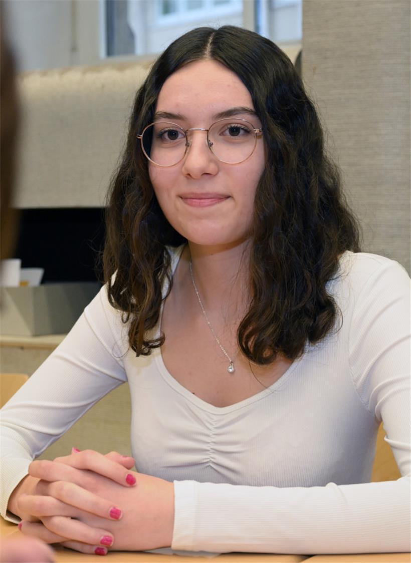 Laura Ludig (17) hofft, dass künftig mehr Frauen in die Chamber gewählt werden

