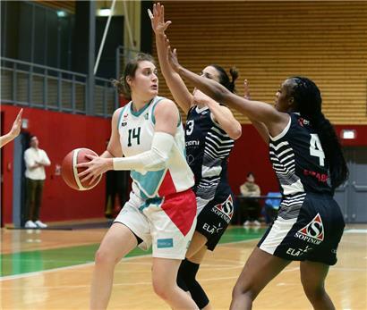 Lauren Van Kleunen und Hostert haben die Partie gegen Düdelingen während drei Vierteln dominiert
