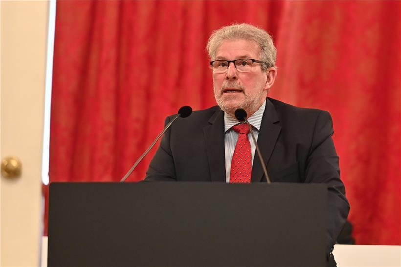 Laut Di Bartolomeo würden durch die Umarbeitung der Verfassung auch die Rechte der Abgeordnetenkammer gestärkt
