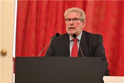 Laut Di Bartolomeo würden durch die Umarbeitung der Verfassung auch die Rechte der Abgeordnetenkammer gestärkt
