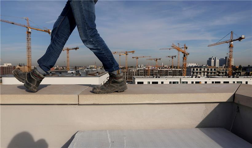 Laut Eurostat hatte die Arbeitslosenquote in Luxemburg in den Monaten Mai und Juni (mit 7,7 Prozent) einen neuen historischen Höchststand erreicht. Mittlerweile bessern sich die Zahlen langsam wieder.
