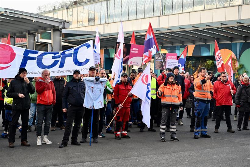 Laut FGFC nahmen etwa 150 Menschen an der Protestaktion teil
