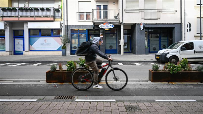 Laut Restaurantbetreiber sind Radfahrer ein rares Phänomen und der neue Radweg somit überflüssig
