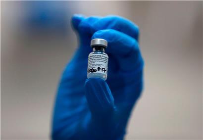 Laut einem „Spiegel“-Bericht könnte Deutschland bis Ende Januar lediglich drei bis vier Millionen Dosen des von Biontech und Pfizer entwickelten Impfstoffs gegen SARS-CoV-2 bekommen. Rechnet man die Zahlen hoch, dann dürfte Luxemburg wohl 25.000 bis 38.000 Dosen erhalten.
