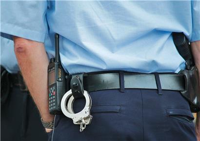 Laut einer Pressesprecherin der Polizei hatte der Mann sein Auto an einer Tankstelle betankt, ohne zu bezahlen
