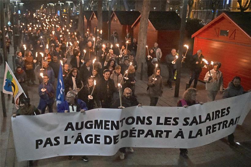 Le 1er janvier déjà, des premières manifestations ont eu lieu, comme ici à Perpignan, contre la réforme des retraites du gouvernement
