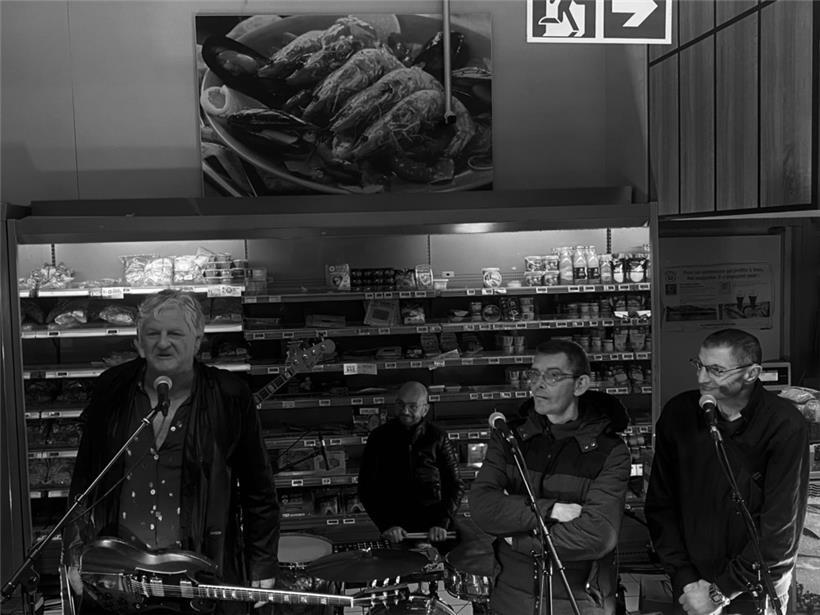 Le 21 octobre, au rayon frais du supermarché du coin, avec le groupe Sonnenblume
