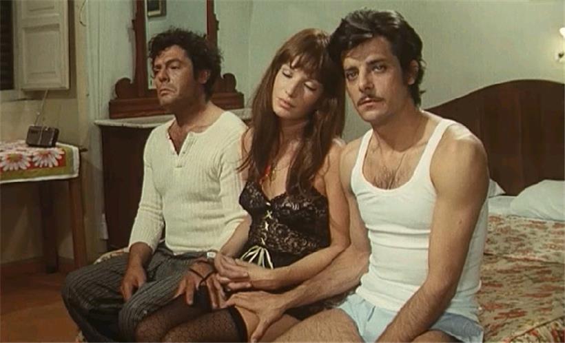 Le 46e Festival de Villerupt propose une rétrospective dédiée à Ettore Scola, avec sept films présentés dont „Dramma della gelosia“ (1970)
