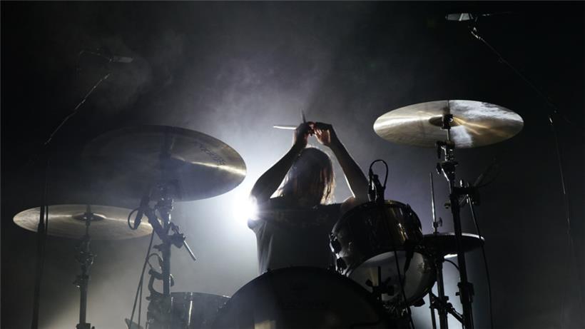Le batteur Dave Turncrantz …

