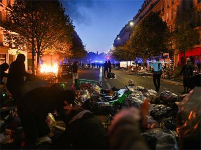 Le boulevard Voltaire à Paris dimanche dernier: la France redoute une répétition des événements du week-end passé