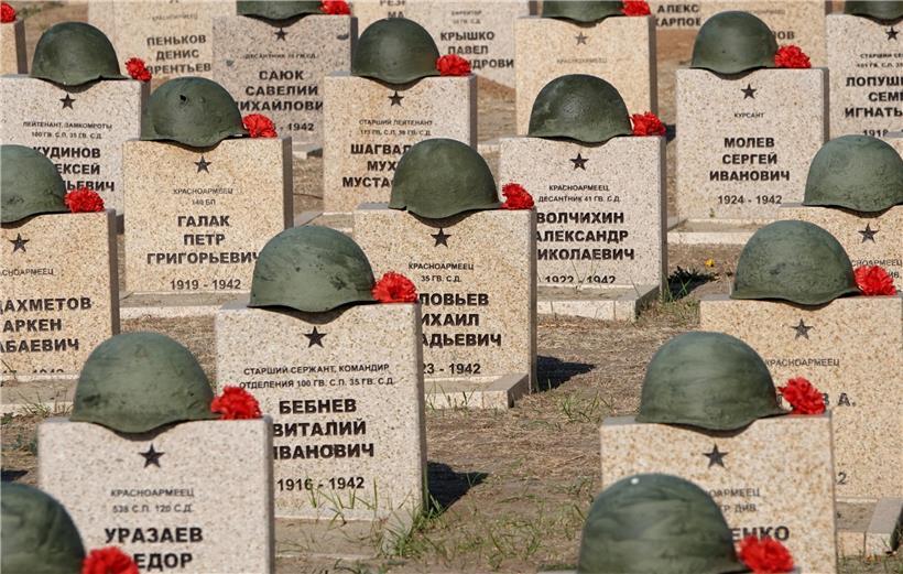 Le cimetière des soldats soviétiques à Volgograd 

