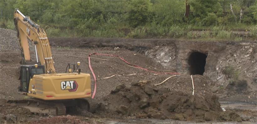 Vers la privatisation du patrimoine industriel? Le dégagement d’un canal maçonné au pied du Kazebierg à l’occasion de travaux de terrassement effectués sur la „Rout Lëns“ en novembre 2024