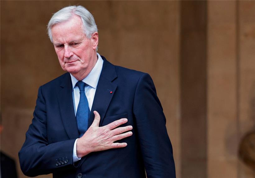 Le nouveau premier ministre Michel Barnier lors de son arrivée à la cérémonie de passation des pouvoirs
