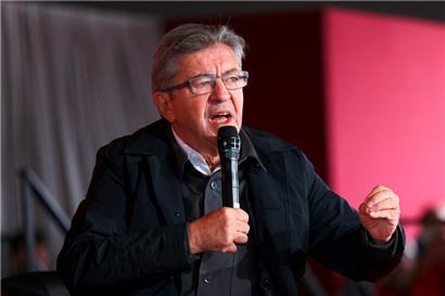 Le parti de Jean-Luc Mélenchon a attendu cinq longues journées après les révélations du Canard pour se saisir de l’affaire
