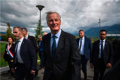 Le premier ministre Michel Barnier a du mal à gérer les novices de son gouvernement
