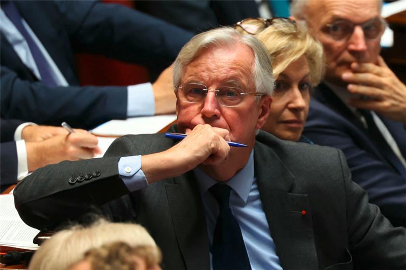 Le premier ministre Michel Barnier à l’écoute des députés dans l’Assemblée nationale
