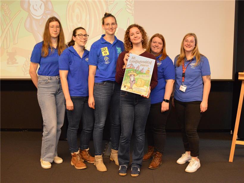 Lea Cresson, Schülerin des LCD, erhält ersten Preis für ihr kreatives Logo-Design beim Schülerwettbewerb