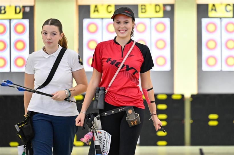 Lea Tonus (r., hier bei den GT Open im November in Strassen) feierte in Nîmes ihren zweiten World-Series-Turniererfolg in Serie
