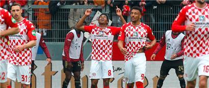 Leandro Barreiro (8) erzielte das Tor zum 3:1 gegen Bayern München 
