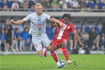 Leandro Barreiro und die FLF-Auswahl zeigten eine starke Reaktion nach dem 1:2 der Isländer
