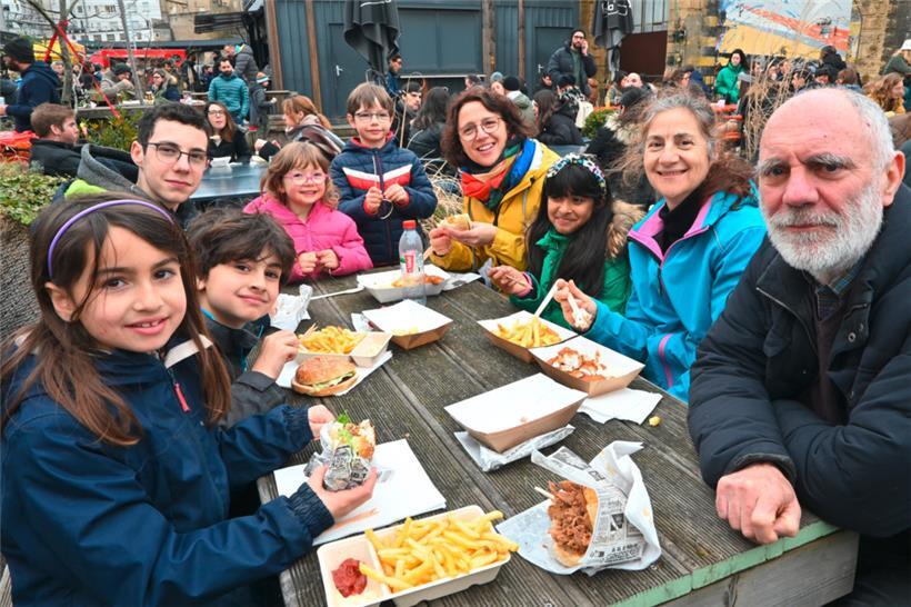 Leckeres Streetfood ausprobieren und eine schöne gemeinsame Zeit verbringen – dafür ist das „Eat it“-Festival ideal
