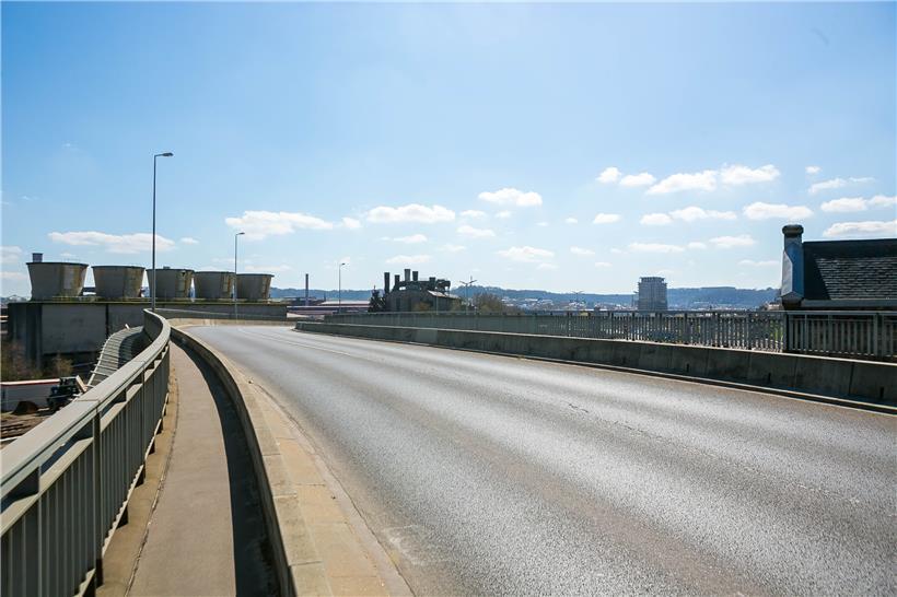 Leere Straße in Differdingen
