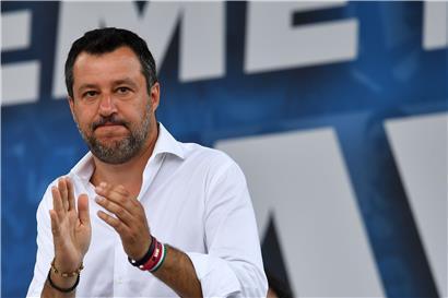 Lega-Chef Matteo Salvini will offenbar nichts von den zu Unrecht erhaltenen 49 Millionen Euro wissen, die seine Partei als Nachfolgerin der Lega Nord zurückerstatten muss
