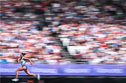 Leichtathletinnen müssen sich ab dem 1. September für die Teilnahme an großen Meisterschaften einem Gentest unterziehen
