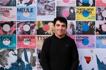 Leidenschaftlicher Kulturreporter: der Jugendliche Charel Schiltz moderiert mit 15 Jahren bereits seine eigene Radioshow
