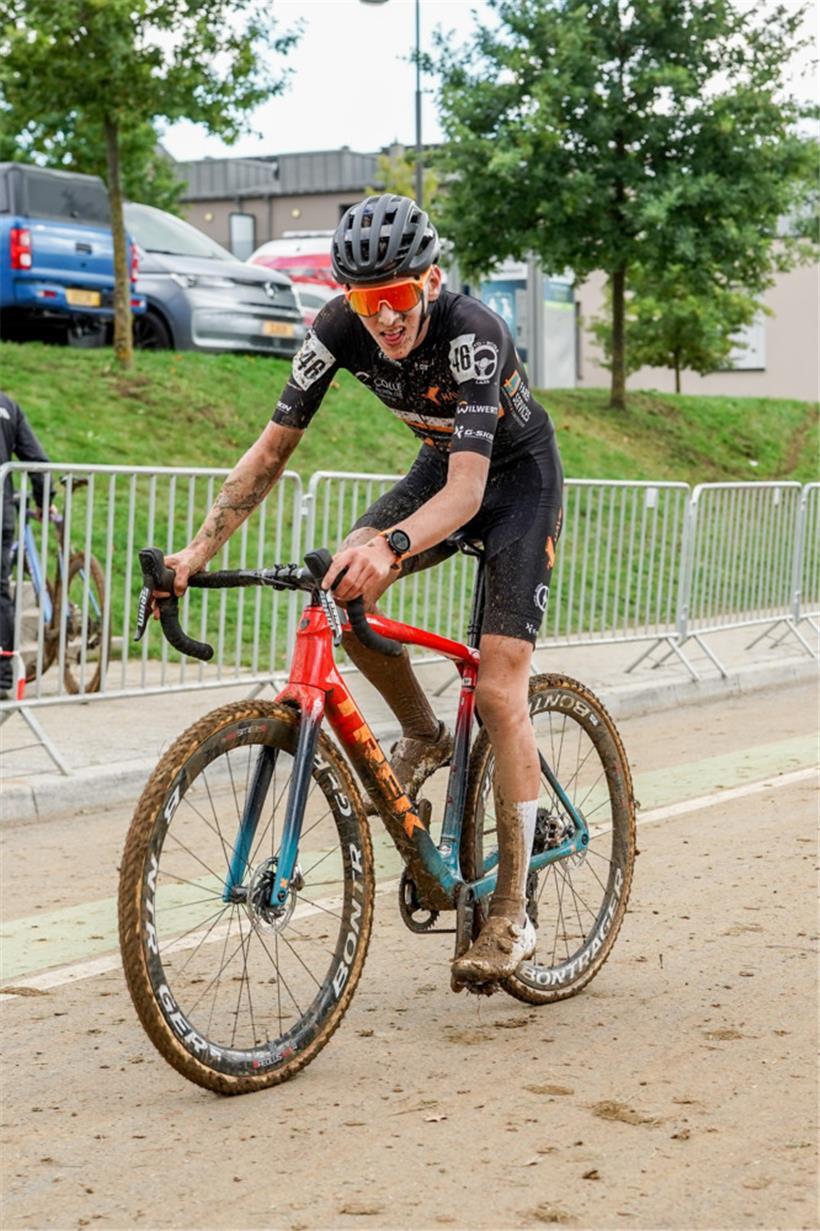 Lennox Papi fuhr aus der letzten Startreihe bis auf Position 28 vor
