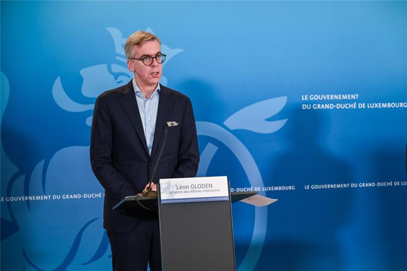 Léon Gloden bei einer Pressekonferenz zum Migrationsbericht des Jahres 2024
