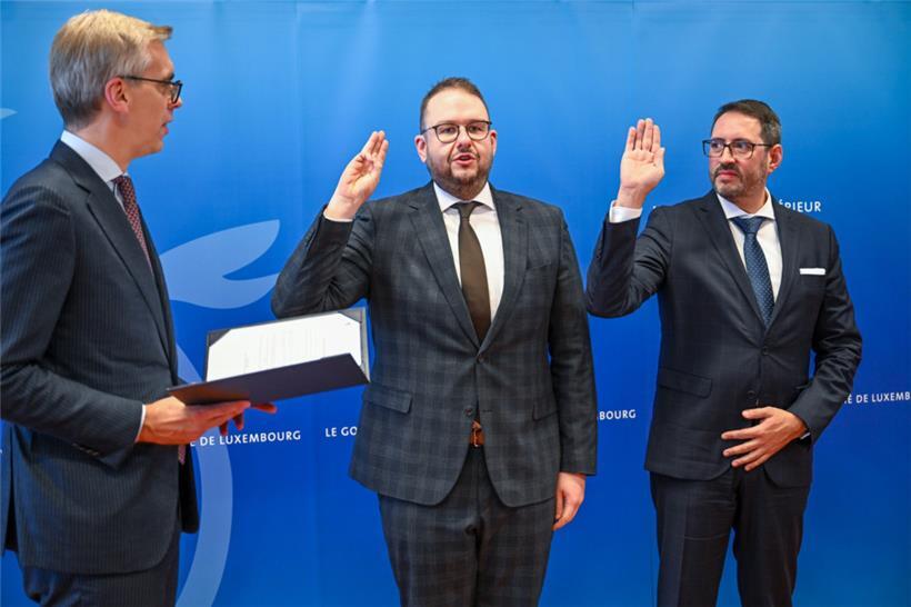 Léon Gloden und die Escher Christian Weis (M.) und Bruno Cavaleiro (r.)
