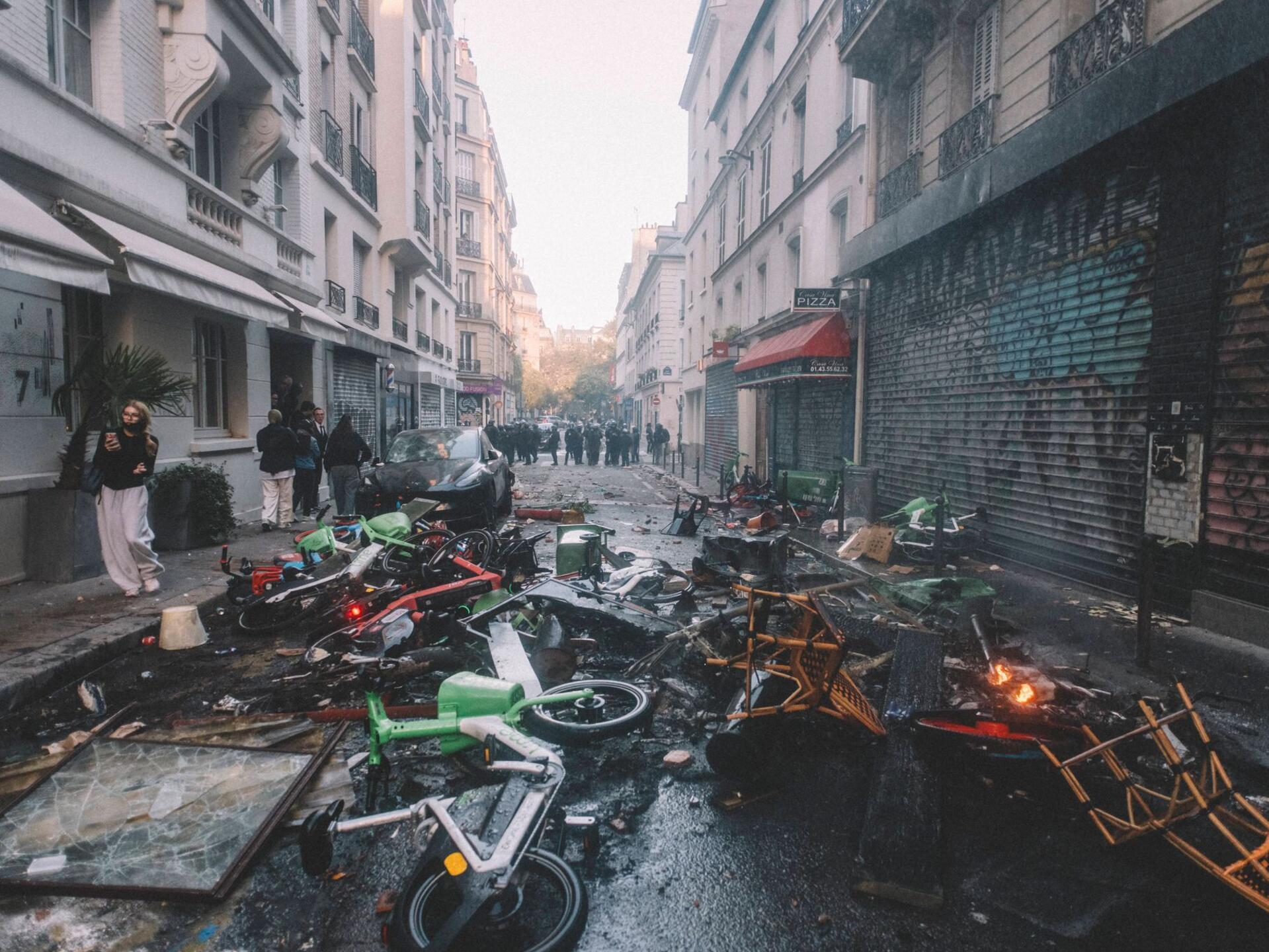 Un week-end de violence met le gouvernement sous pression