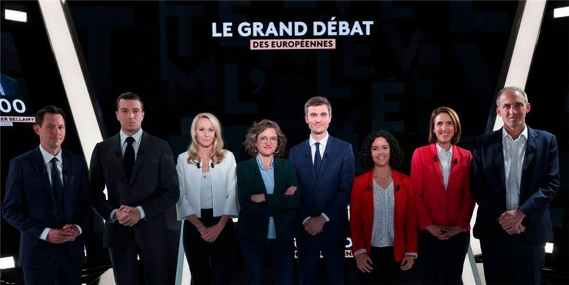 Les têtes de listes en France, avec (d.g. à d.) François-Xavier Bellamy (Les Républicains), Jordan Bardella (Rassemblement National), Marion Maréchal (Reconquête), Marie Toussaint (Europe-Ecologie-Les Verts), Léon Deffontaines (PCF), Manon Aubry (La France Insoumise), Valérie Hayer (Renaissance), Raphaël Glucksmann (PS)
